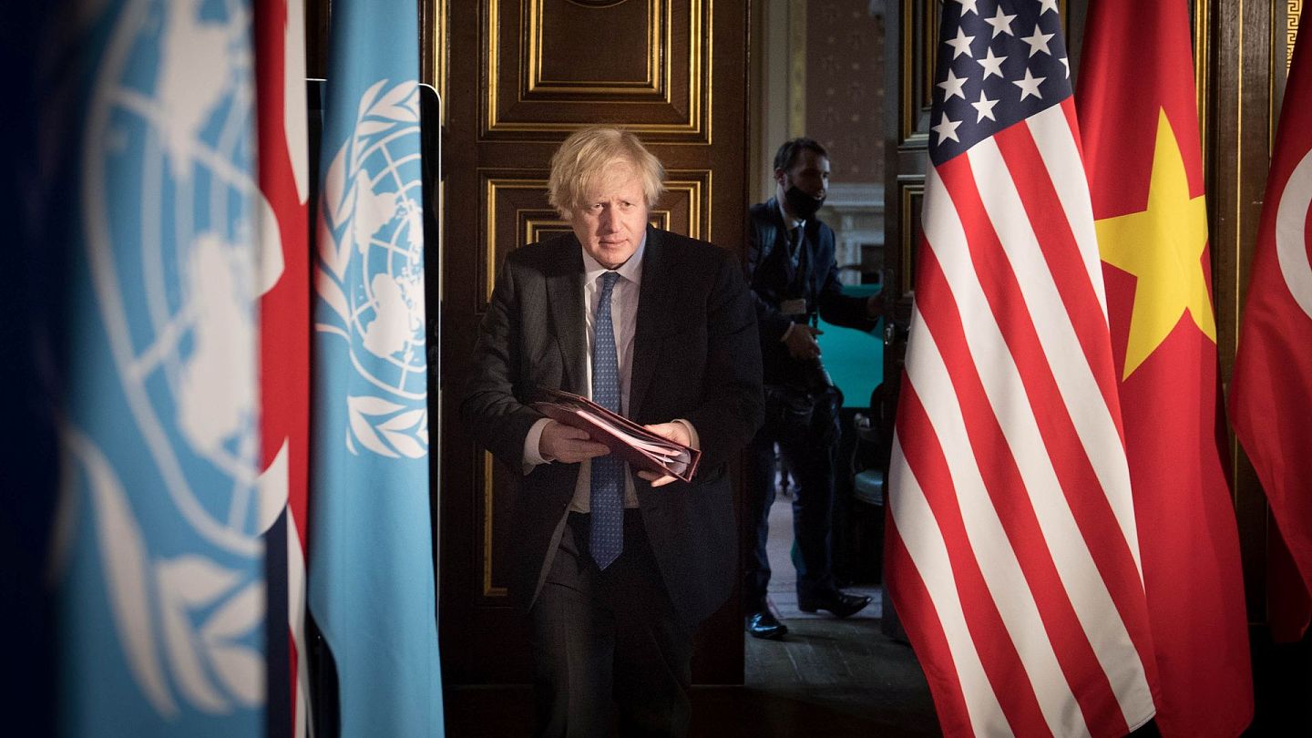 中英关系：图为2月23日，英国首相约翰逊在伦敦主持联合国安全理事会会议。（Reuters）