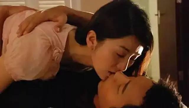 刘恺威与杨幂的婚内“滥情”史：女星为报复丈夫，连续拍大尺度戏，嘴唇都被吻的扯起来（组图） - 15