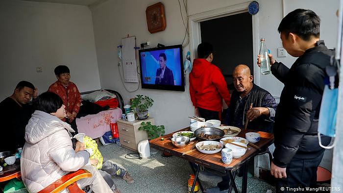 China Peking | Mond-Neujahr | Wanderarbeiter, Entfernung zur Familie