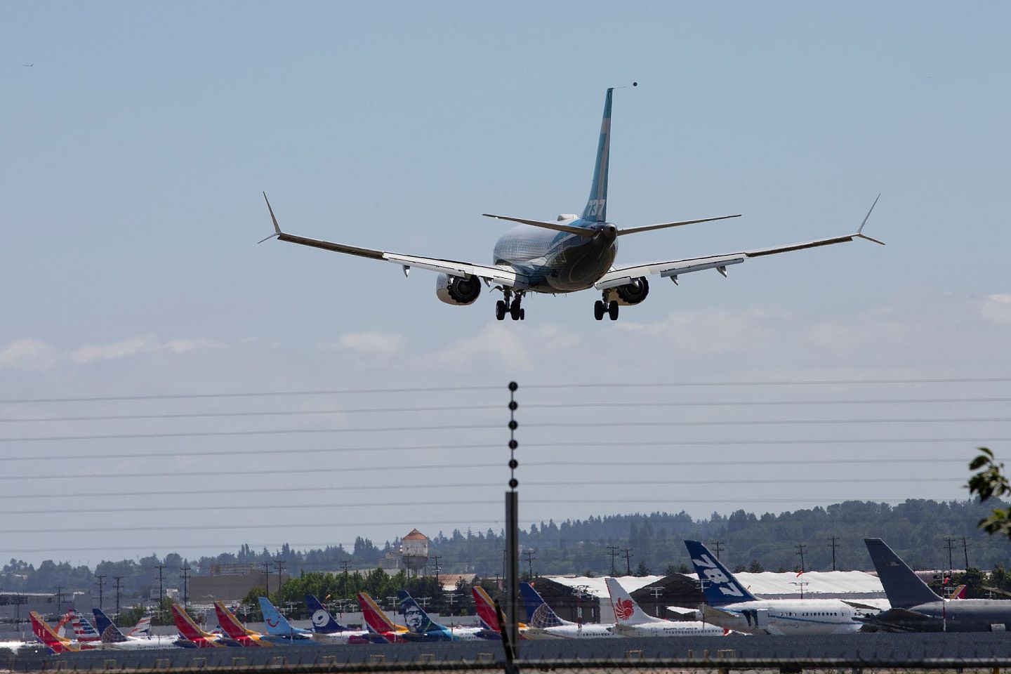 美国波音公司的737 MAX客机2020年6月29日在华盛顿州完成了第一场重新认证的试飞。但这并不足以说服外界。（路透社）