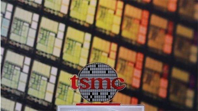 A logo of Taiwan Semiconductor Manufacturing Co (TSMC) is seen at its headquarters in Hsinchu, Taiwan August 31, 2018