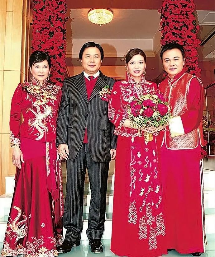 又一百亿名媛宣布离婚，婚宴曾打破香港纪录，家族故事狗血精彩