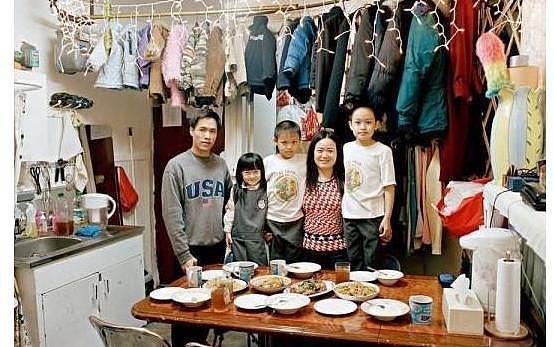 华人移居海外17年，一家五口生活在30平米房子里，为何不愿回国发展？（组图） - 2