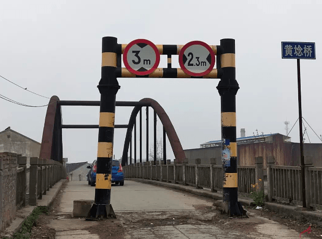 江苏丹阳危桥垮塌致2死3伤，事发36天前有人拍裂缝预警