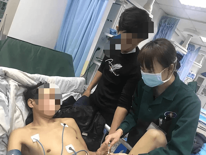 46岁中国男子昏迷连夜紧急抢救，嘴鼻喷黑水吓坏医生：他30年喝超4吨白酒！（组图） - 3