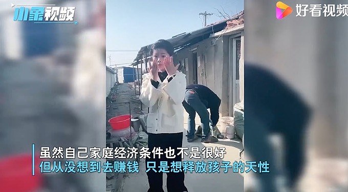 云南9岁女孩在猪肉店跳芭蕾舞，上亿网友为她疯狂刷屏