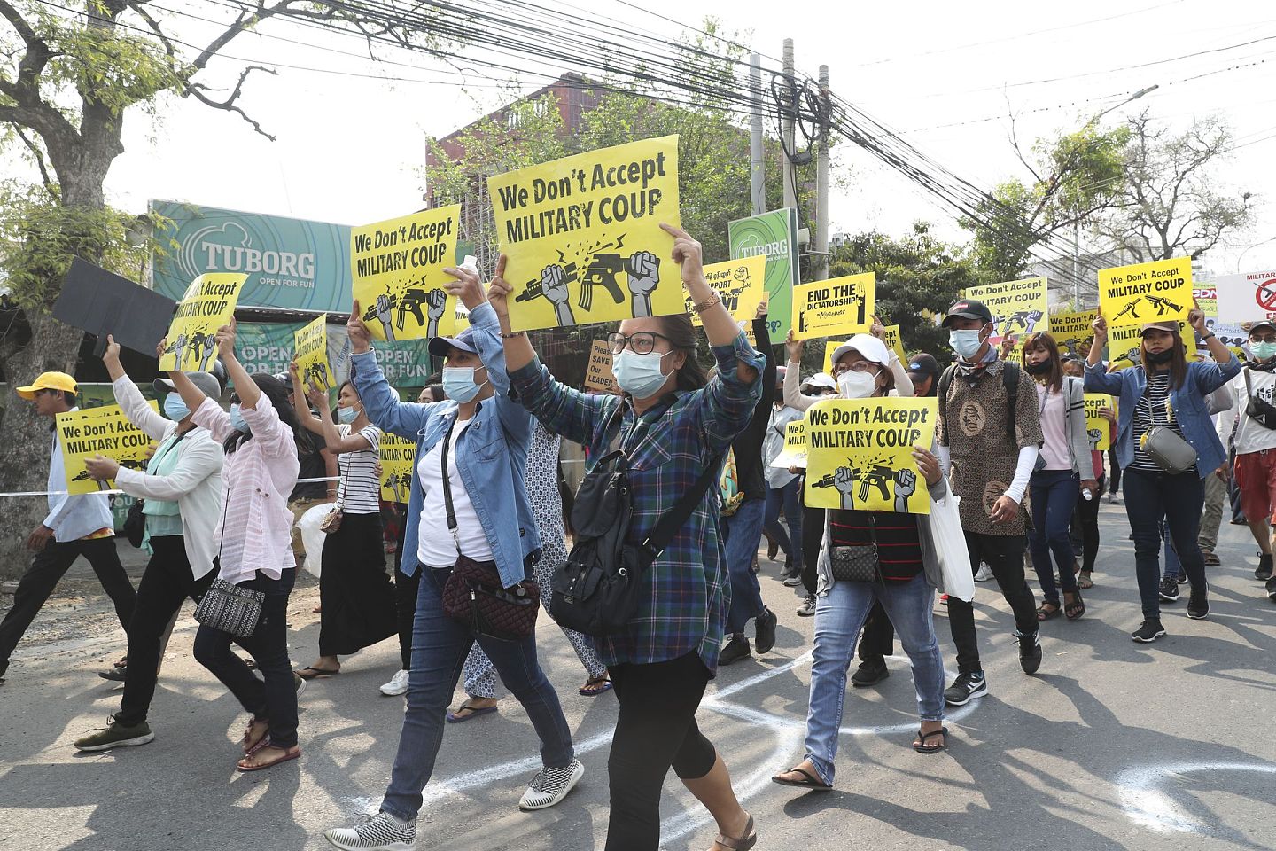 2021年3月15日，在缅甸曼德勒举行反军事政变游行。（AP）