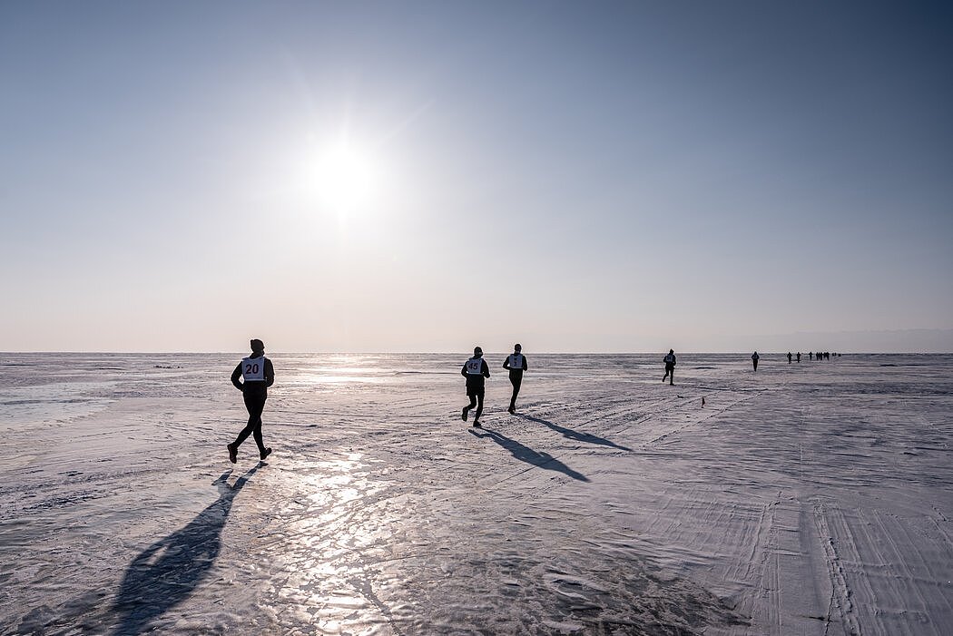 冻湖上的马拉松。