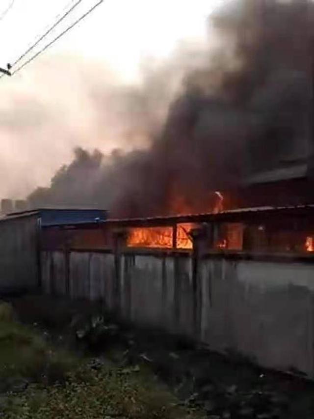 在缅中资工厂遭打砸抢烧：有人计划离开，有人还在观望（组图） - 2