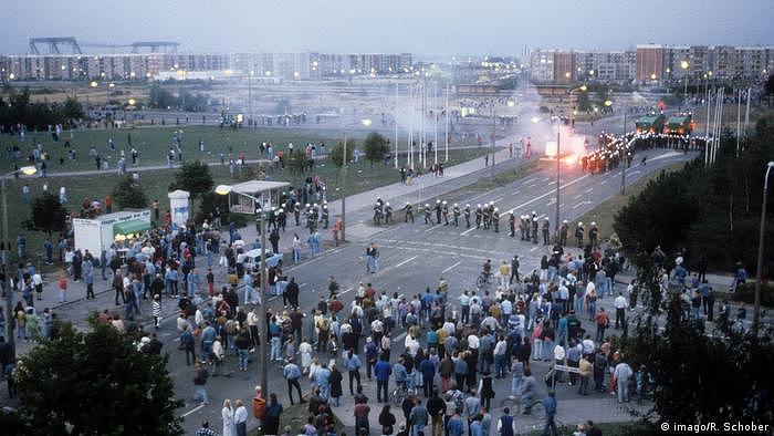 Ausschreitungen Rostock Lichtenhagen 1992