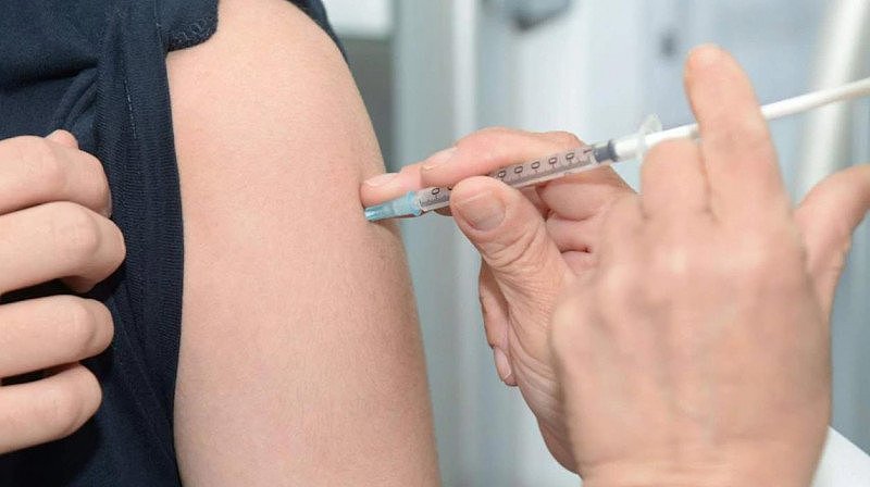 澳流感疫苗下月开打，可与新冠疫苗同时接种吗？两种疫苗怎么打？你想知道的都在这里！（组图） - 3