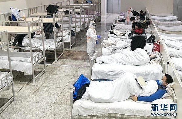 ▲武汉首个方舱医院开始收治新冠肺炎病患。（图／翻摄新华社）