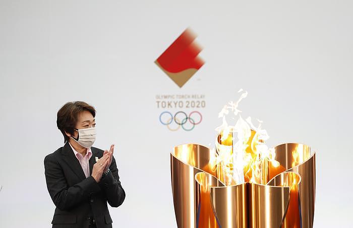 东京奥运会火炬开始传递，出发仪式不对公众开放……因担心安全，数十名火炬手请辞
