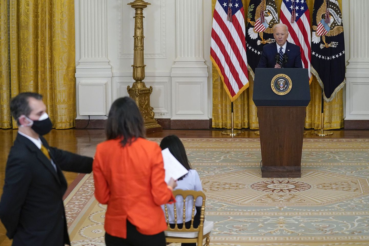 2021年3月25日，美国拜登总统白宫出席上任以来的首场新闻发布会。（AP）