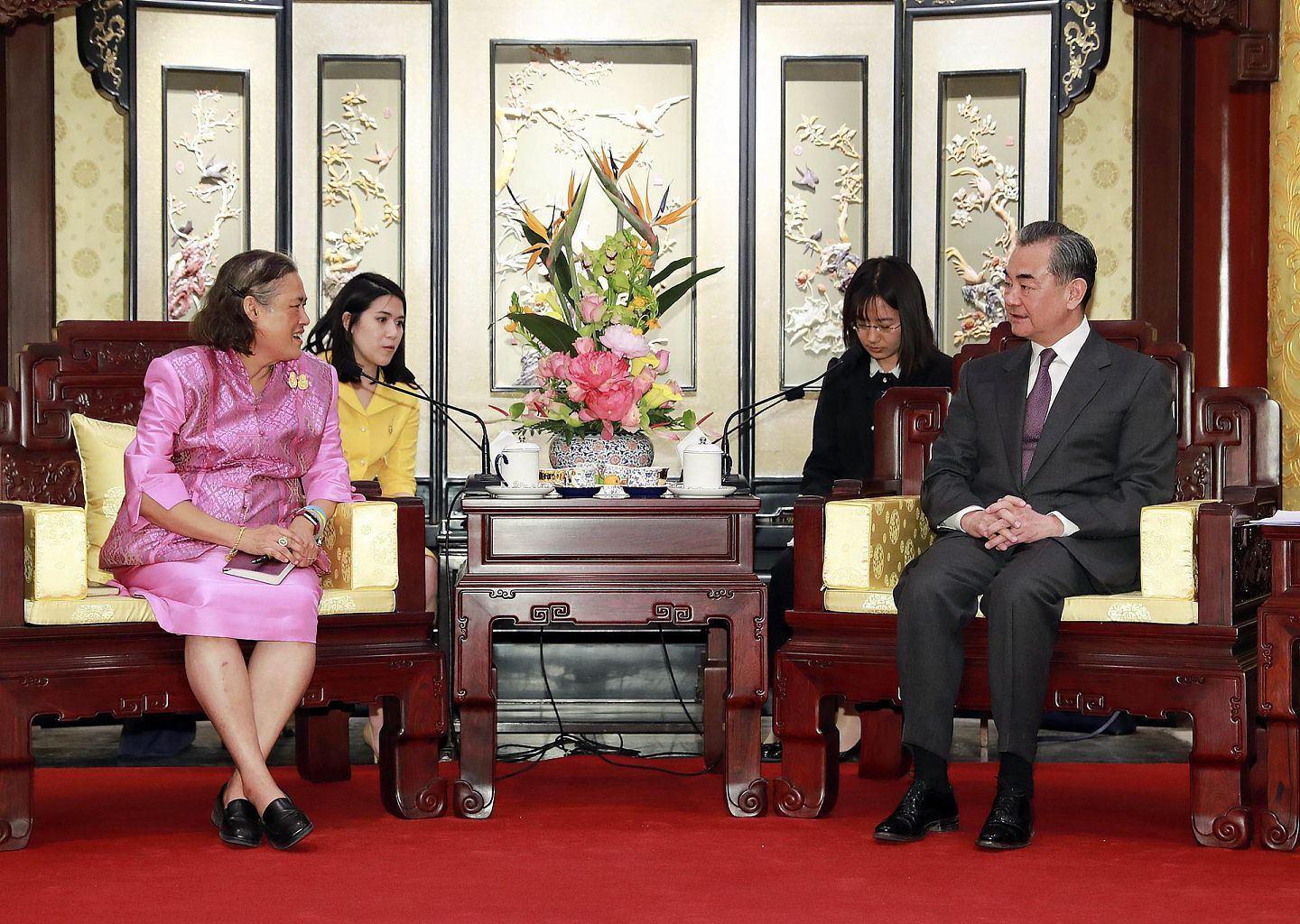 2019年4月4日，中国外交部长王毅在北京钓鱼台国宾馆会见诗琳通公主。（新华社）