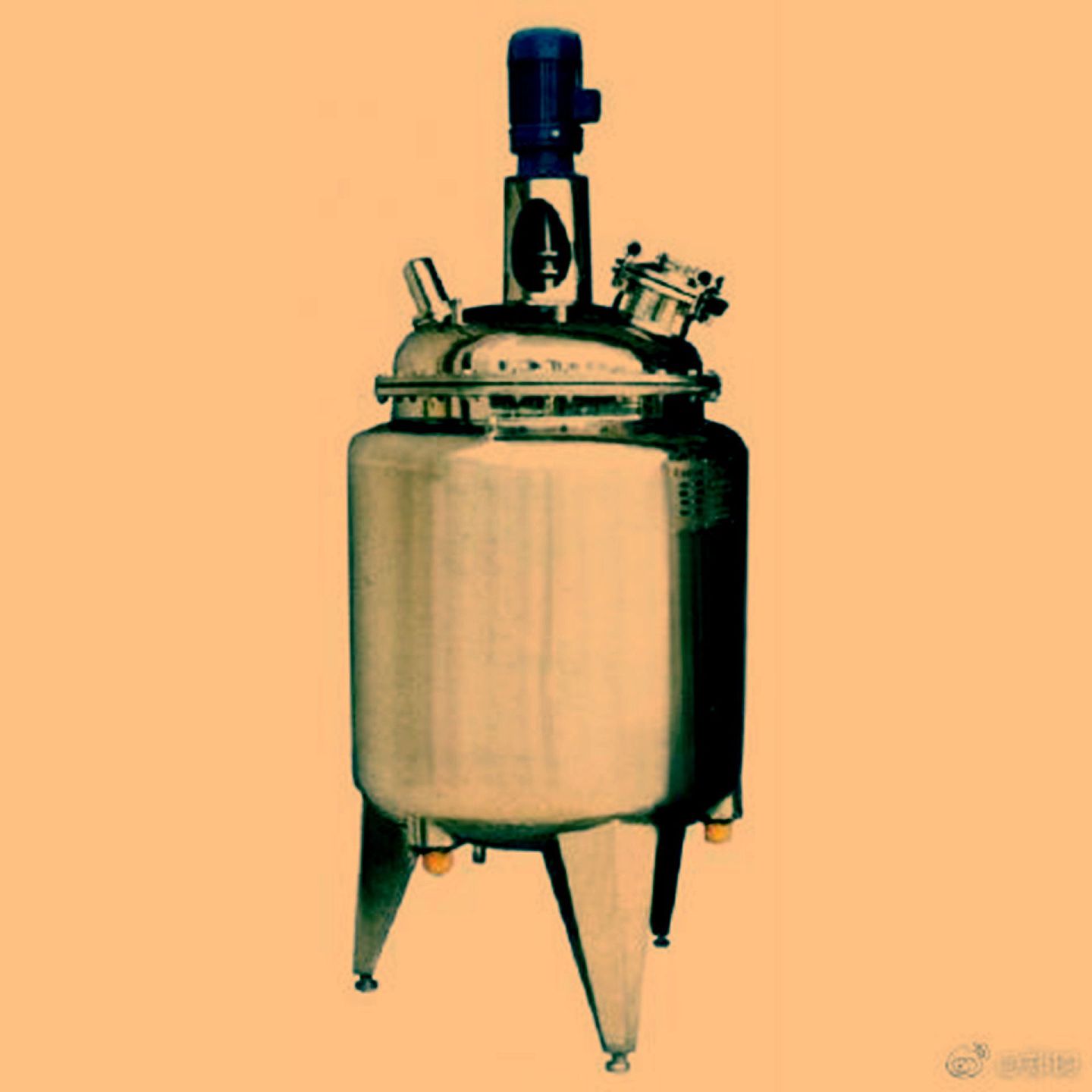 反应釜即有物理或化学反应的容器，通过对容器的结构设计与参数配置，实现工艺要求的加热、蒸发、冷却及低高速的混配功能。（微博＠郑昀）