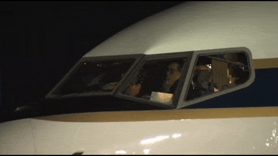 捷克首富坠机遇难，泰王王后一起开飞机…为什么私人飞机是富豪标配？（组图） - 7