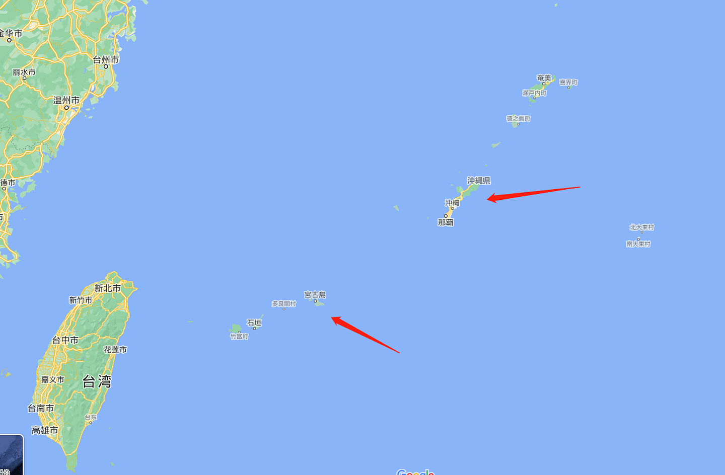 辽宁舰航母编队通过冲绳本岛与宫古岛之间海域南下进入太平洋。（多维新闻）