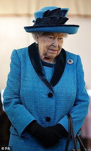 英国女王将为菲利普亲王守丧八日，墓地、葬礼与其他王室成员有异（组图） - 1