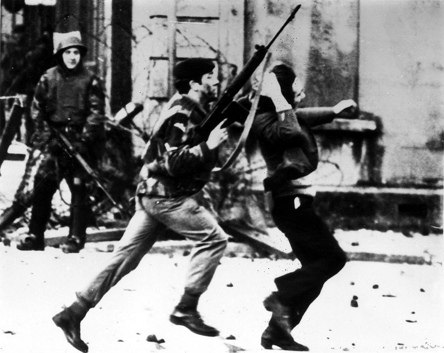 1972年的北爱街头宛如战场。（Getty）