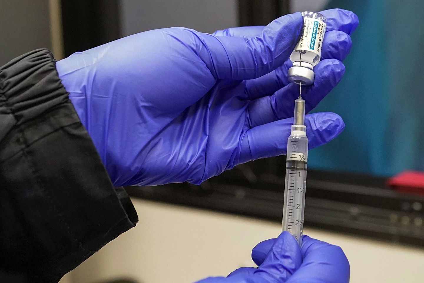 中国在研制新冠肺炎疫苗方面进展顺利，mRNA疫苗将进入3期临床试验阶段。（AP）