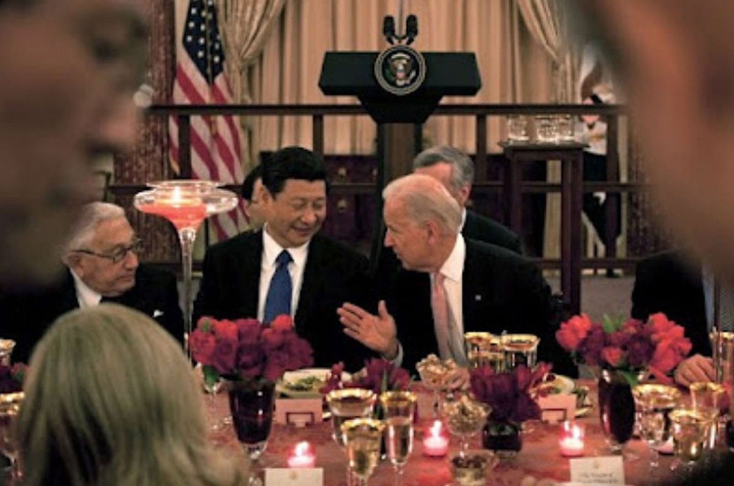 2012年2月14日，拜登为来访的习近平举行晚宴。（Reuters）