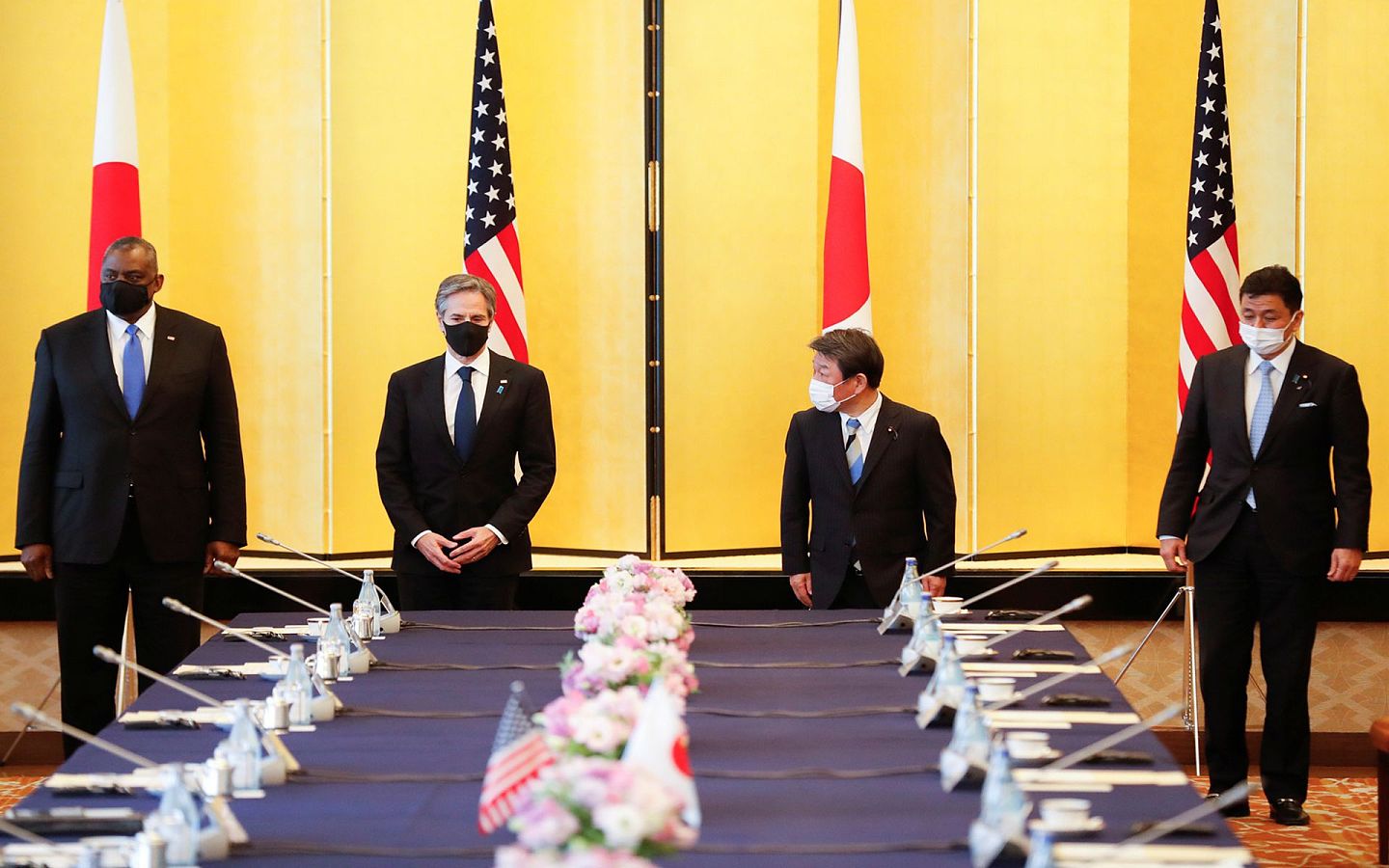 2021年3月16日，美日外长防长2+2会晤在东京举行。会后发表声明中称共同应对中国日益扩大的影响力（Reuters）