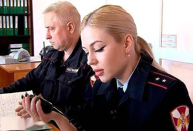当网红代价高！俄罗斯“最美女兵”出圈后惨遭开除，竟是因为...（组图） - 10