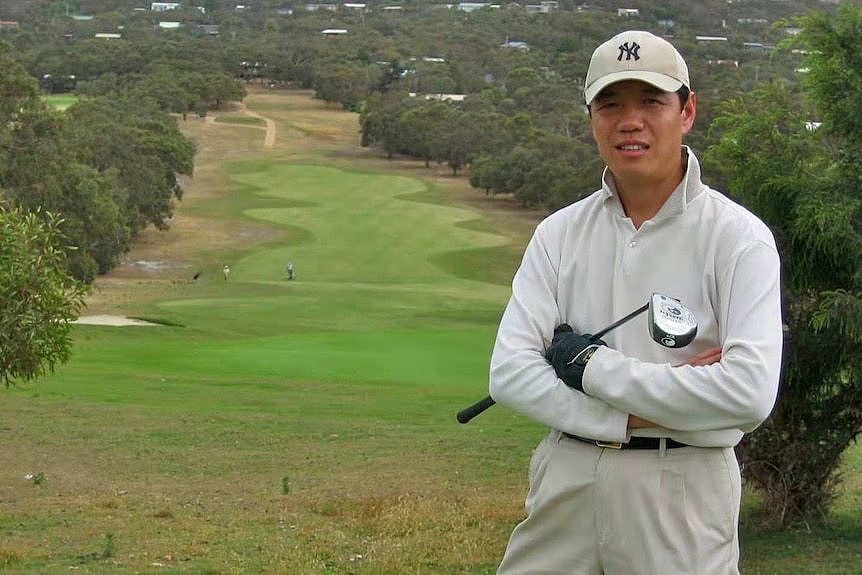 曾经多次报道奥运的华裔资深媒体人刘江说他从高尔夫球中领略了人生真谛。