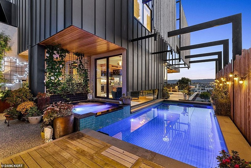 澳洲$250万海滨豪宅层层坐拥美景，户外浴缸为一大特色（组图） - 6