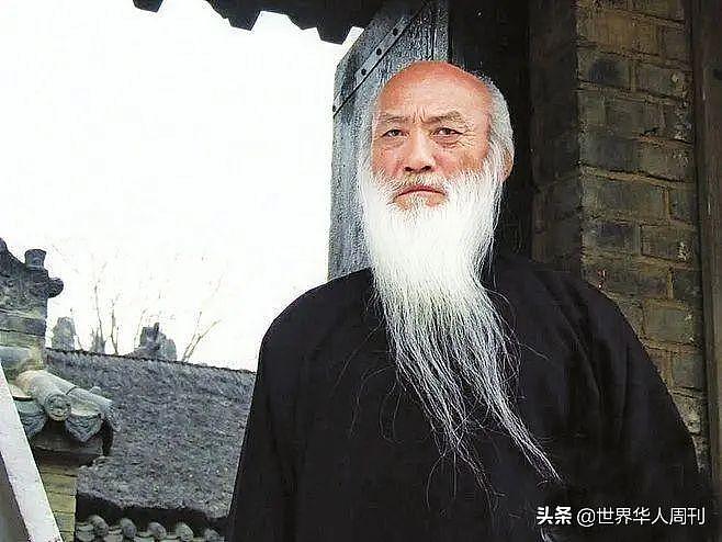 中国最后的剑圣：当年曾与李连杰齐名，却抱憾离世