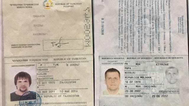 声称为塔吉克公民鲁斯兰·塔巴罗夫（Ruslan Tabarov；左）和摩尔多瓦公民尼古拉·波帕（Nicolai Popa；有）的护照资料页