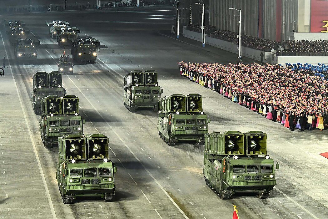 朝鲜官方媒体的一张照片显示，1月在首都平壤举行了一次阅兵。