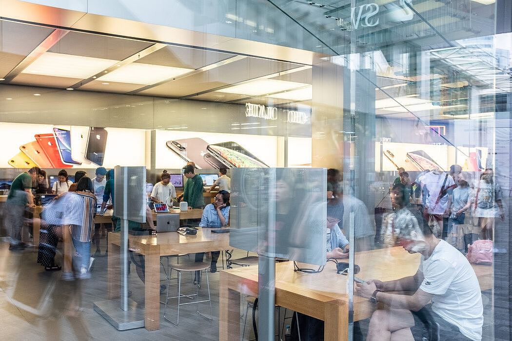 北京的一家苹果门店。监管者已对苹果是否利用其控制应用商店的权力向开发者收取过高费用的问题展开调查。