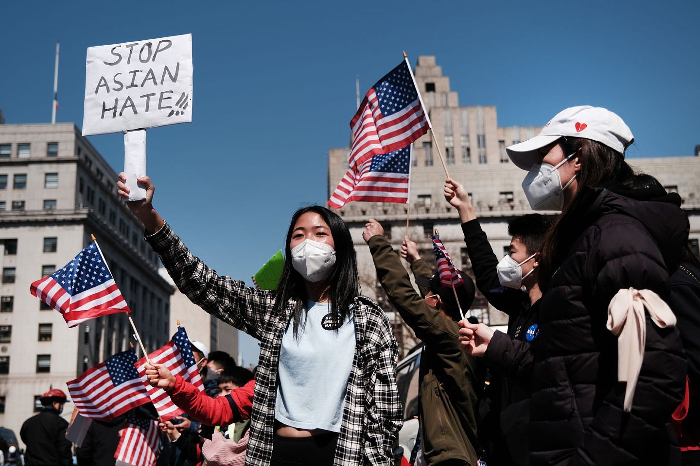 2021年4月4日，美国纽约市有示威者要求结束反亚裔的暴力行为。（Getty）