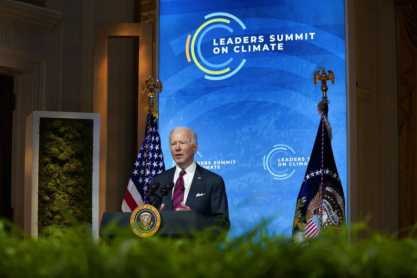 拜登4月22日召开了全球领导人气候峰会，这次峰会是用视频的方式举行。（AP）
