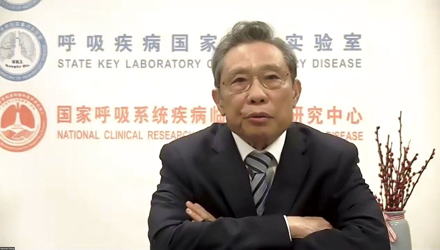 钟南山表示，新冠病毒变异是预防疫情最大的难题。（AP）