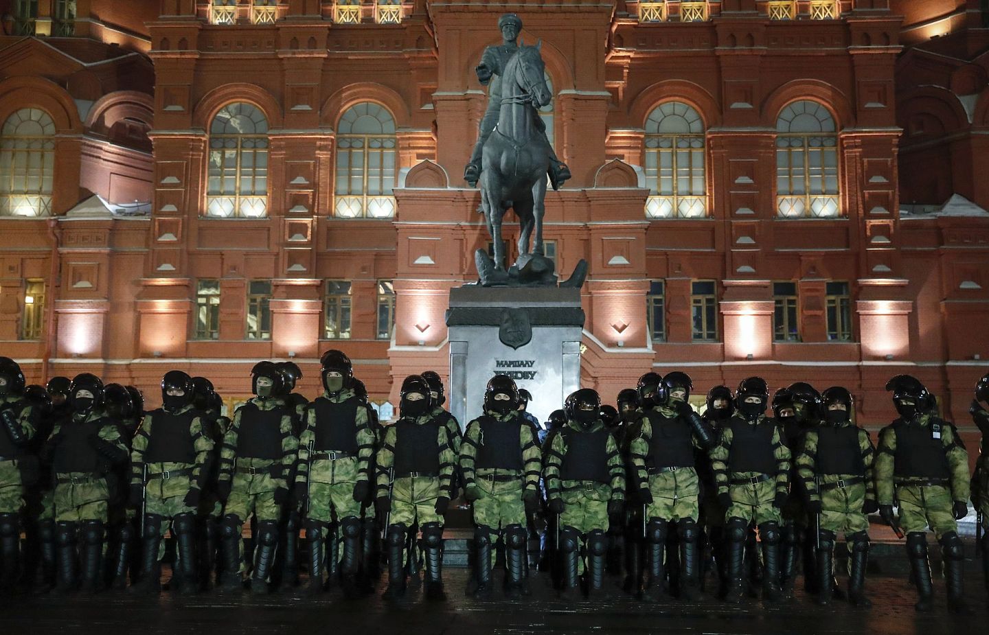 俄罗斯警察对纳瓦里尼召集的示威活动严阵以待。（AP）