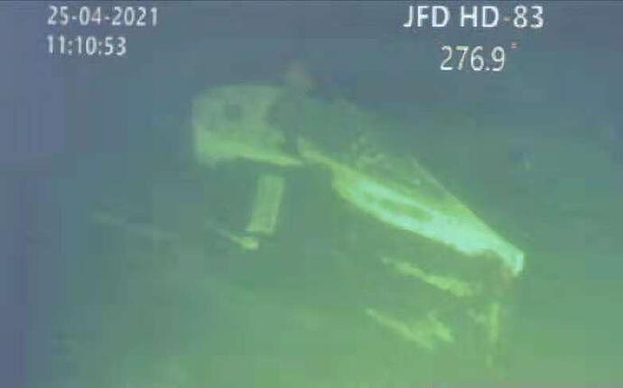 新加坡“快速”号潜艇救援舰水下机器人拍摄的“南咖拉”号残骸