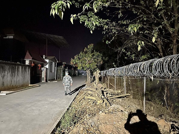 ▲解放军在中缅边境线巡逻。 （图／CFP）