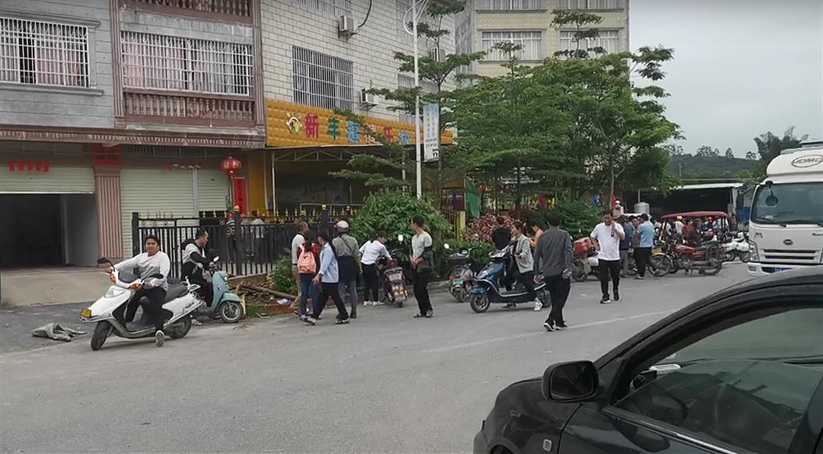 广西男子闯入幼儿园砍伤18名师生，已致2人死亡！目击者：事发后老师冲出喊人帮忙（视频/组图） - 2