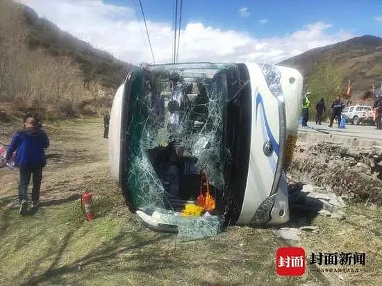 湖南特价旅行团在四川遭遇车祸：11人重伤13人轻伤，后续治疗成难题