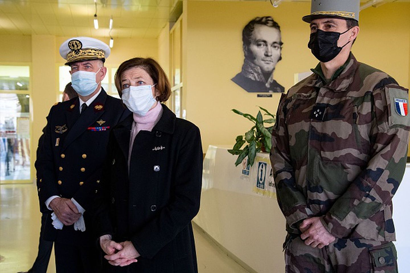 2021年3月7日，帕尔利在巴黎东南部的一家军方疫苗接种中心视察。（Getty Images）