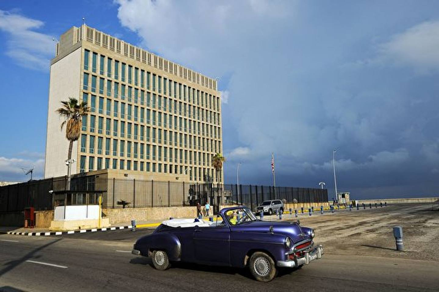 2017年美國當局懷疑外交官在古巴受到聲波襲擊。圖為古巴大使舘。（Getty Images）