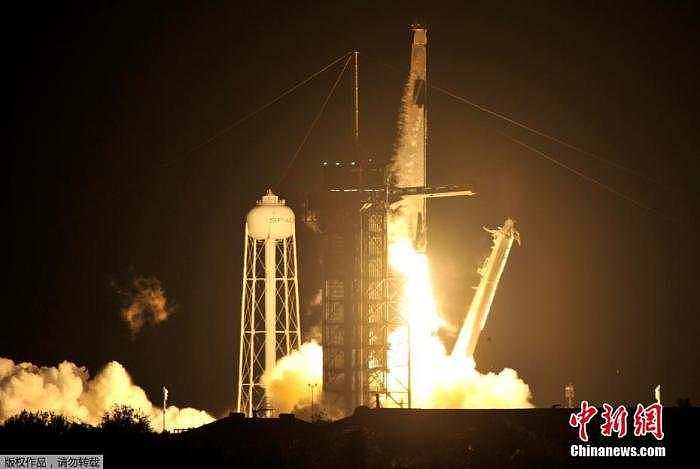 4名宇航员返回地球 SpaceX完成首个商业载人航天任务
