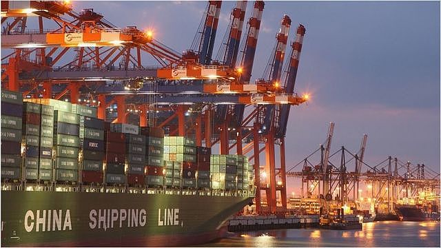 中美的经济复苏，带动香港贸易领域快速反弹。