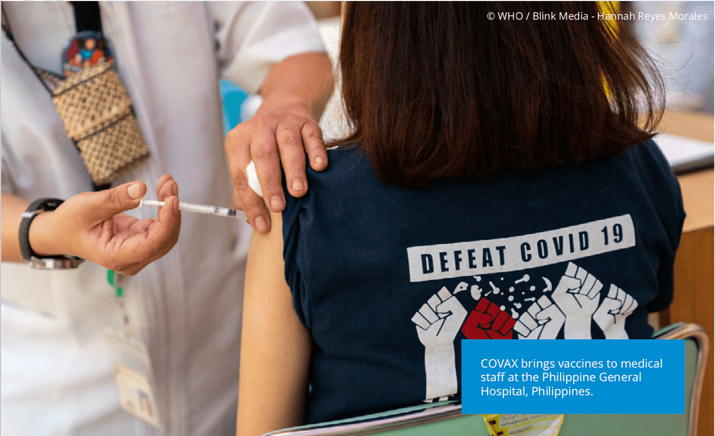 图为菲律宾总医院的医务人员正在接受COVAX疫苗。（WHO）