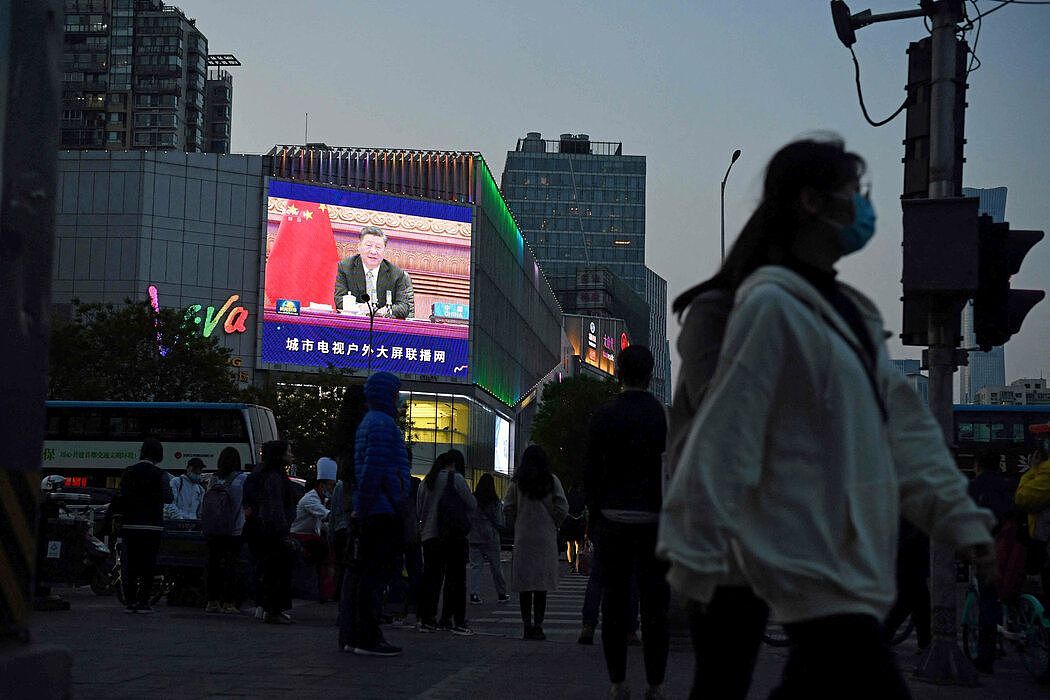 上个月，北京一个大屏幕上的国家主席习近平。中国政府咄咄逼人的“战狼”外交引发了其他国家的批评。