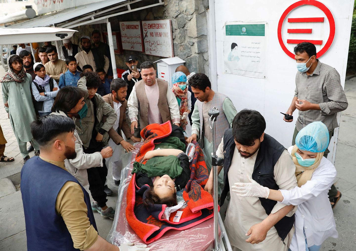 阿富汗首都喀布尔在5月8日发生连环爆炸，中国外交部在确认无中国公民伤亡后暗批美国不负责任式撤军。（Reuters）