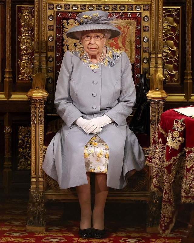 英国女王身材暴瘦，穿亲王99岁生日花裙缅怀，查尔斯地位飞升笑开怀（组图） - 5